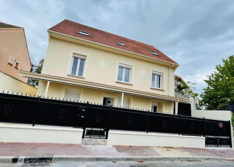 Best Holliday Home For Family Newly Renovated Garges-les-Gonesse Luaran gambar